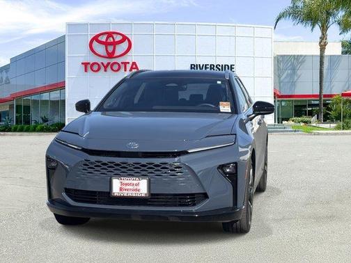 2025 Toyota Crown Signia LIMITED