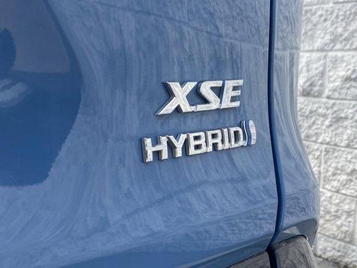 2022 Toyota RAV4 Hybrid XSE