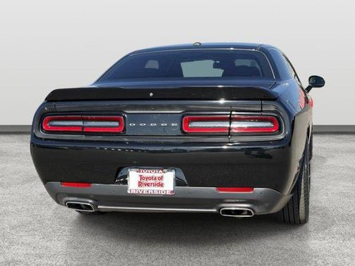 Pitch Black Clearcoat 2021 Dodge Challenger GT