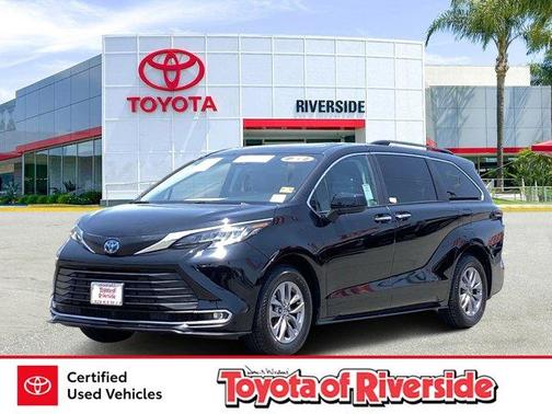 2023 Toyota Sienna XLE