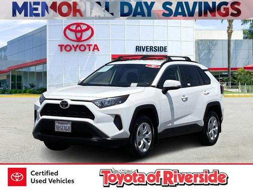 2020 Toyota RAV4 LE