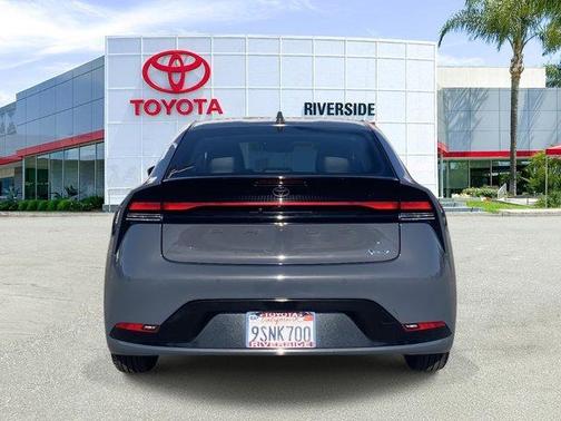 2025 Toyota Prius XLE