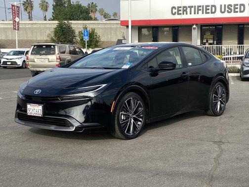 2025 Toyota Prius XLE