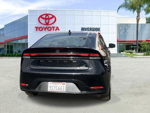 2025 Toyota Prius XLE