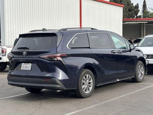 2024 Toyota Sienna XLE