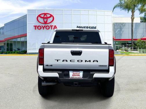 2025 Toyota Tacoma Hybrid TRD Off Road