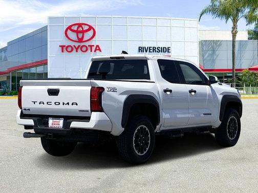 2025 Toyota Tacoma Hybrid TRD Off Road