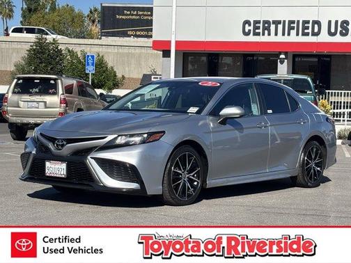 2021 Toyota Camry SE