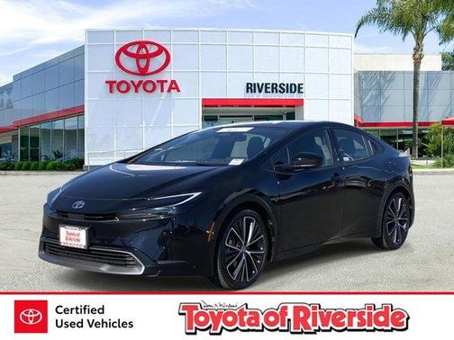 2025 Toyota Prius XLE