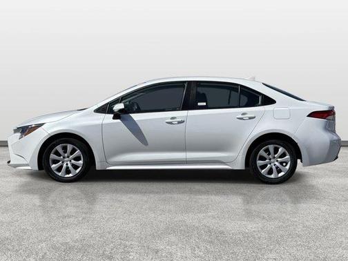 Pearl 2025 Toyota Corolla LE