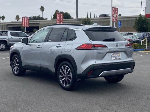 2024 Toyota Corolla Cross XLE