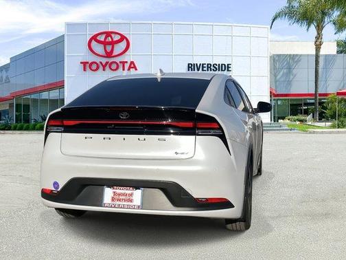 2024 Toyota Prius LE