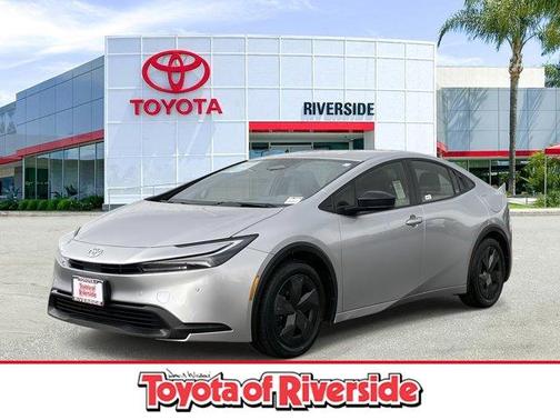 2025 Toyota Prius LE