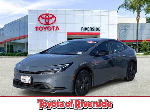 2025 Toyota Prius LE