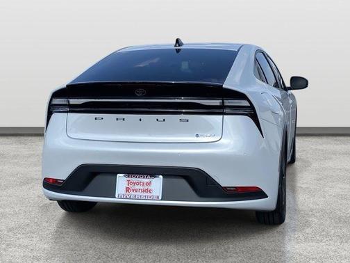 2026 Toyota Prius Plug-In Hybrid 