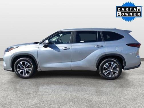 2025 Toyota Highlander XLE