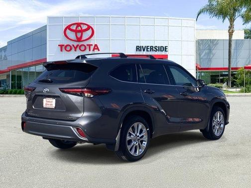 2025 Toyota Highlander Limited