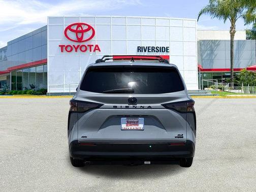 2023 Toyota Sienna Woodland Edition