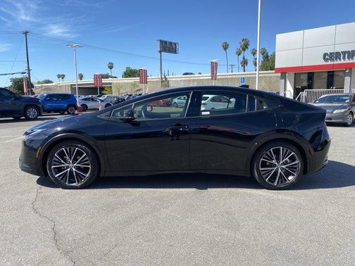 2025 Toyota Prius XLE