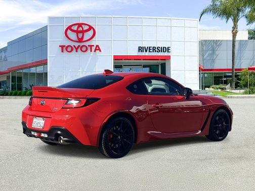 2025 Toyota GR86 Premium
