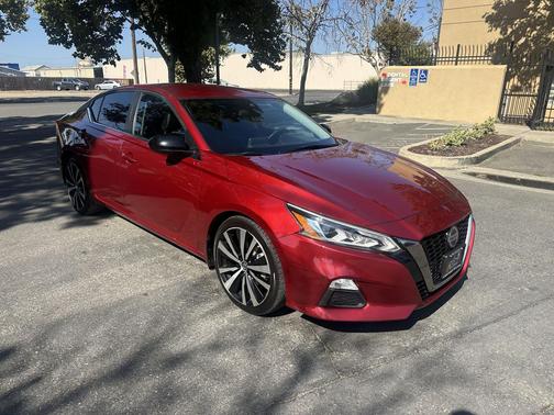 2020 Nissan Altima SR Intelligent AWD