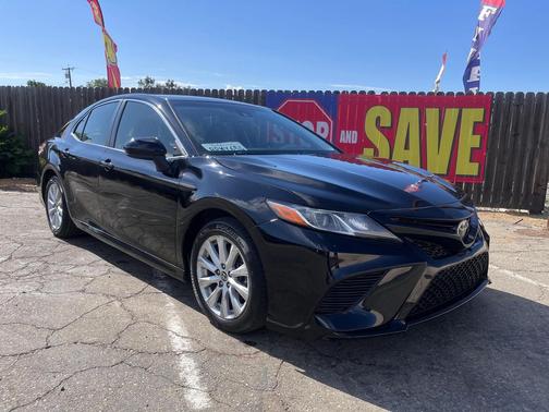 2018 Toyota Camry LE