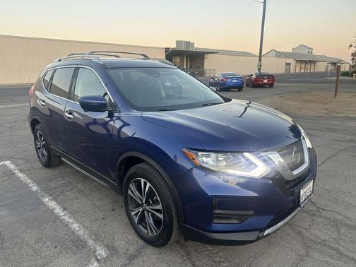 2020 Nissan Rogue SV