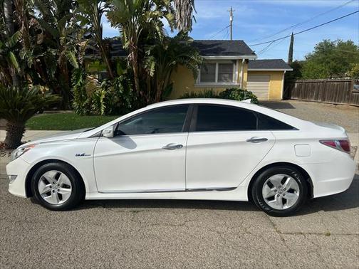 2012 Hyundai SONATA Hybrid Base