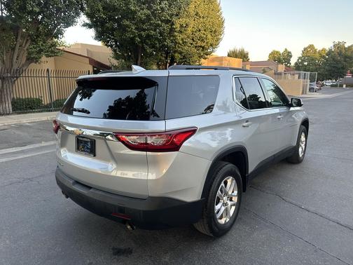 2020 Chevrolet Traverse LT Leather