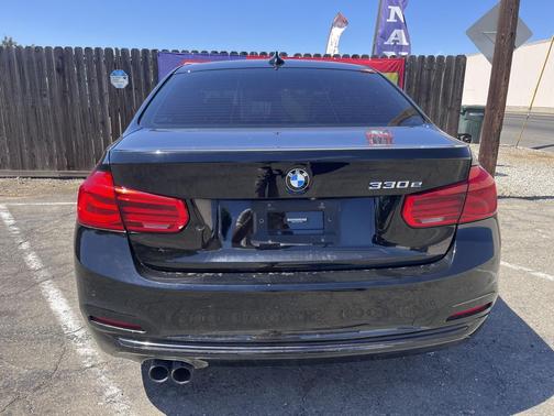 2018 BMW 330e iPerformance