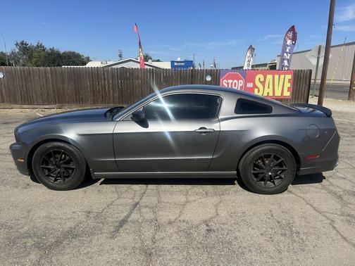 2014 Ford Mustang V6