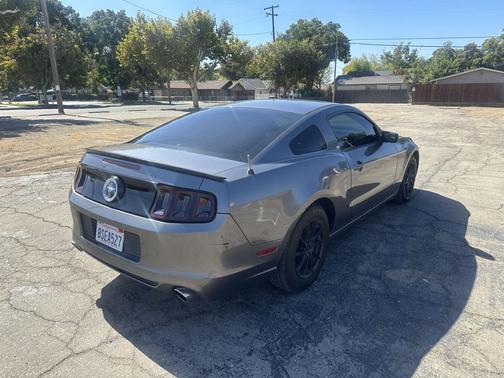 2014 Ford Mustang V6