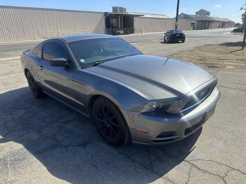 2014 Ford Mustang V6