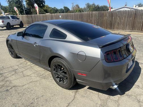 2014 Ford Mustang V6