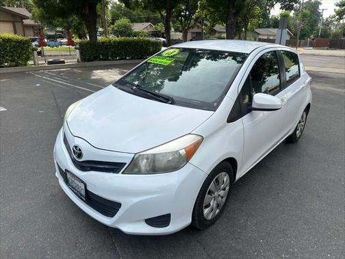 2013 Toyota Yaris L