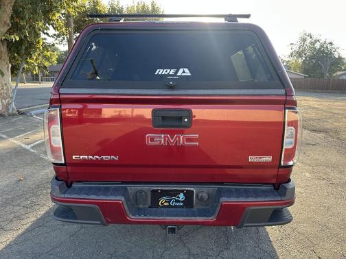 2017 GMC Canyon SLE
