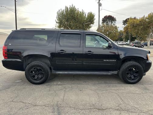 2014 Chevrolet Suburban 1500 LT