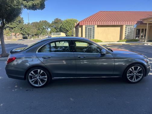 2017 Mercedes-Benz C-Class C 300 SEDAN 4D