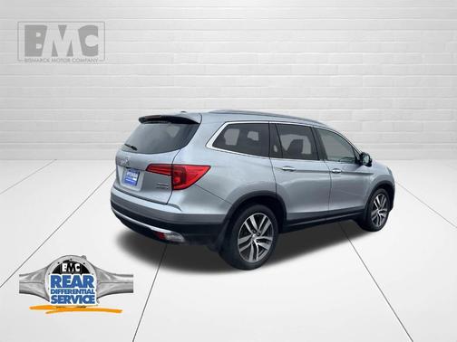 Silver 2017 Honda Pilot Touring