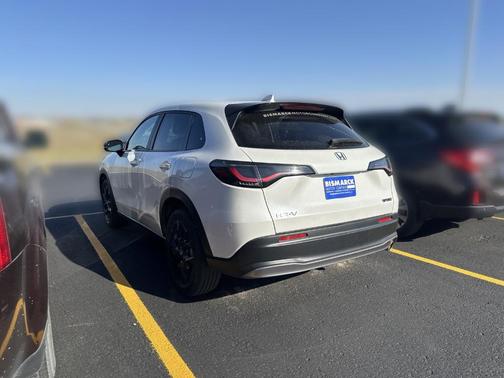White 2025 Honda HR-V Sport