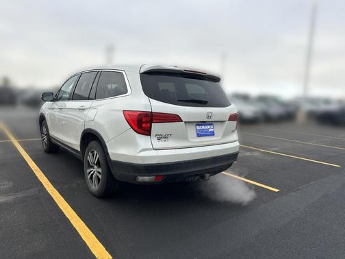 White Diamond Pearl 2016 Honda Pilot EX-L