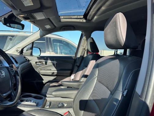 Radiant Red Metallic II 2021 Honda Ridgeline RTL-E