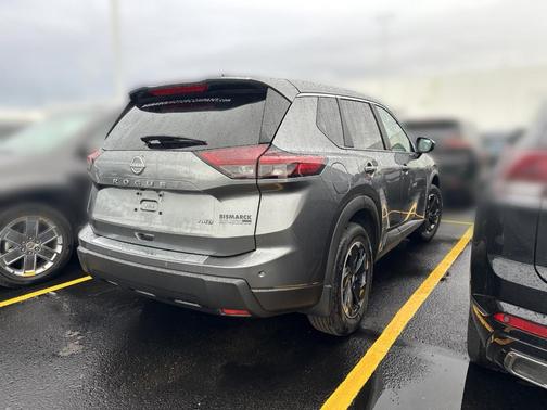 Gun Metallic 2026 Nissan Rogue SV