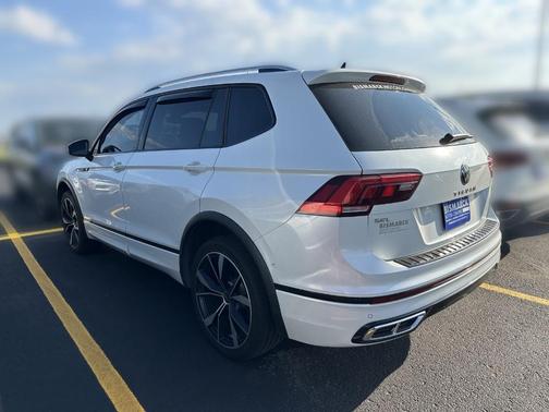Opal White Pearl Effect 2024 Volkswagen Tiguan 2.0T SEL R-Line