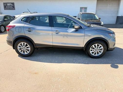 Gun Metallic 2021 Nissan Rogue Sport S