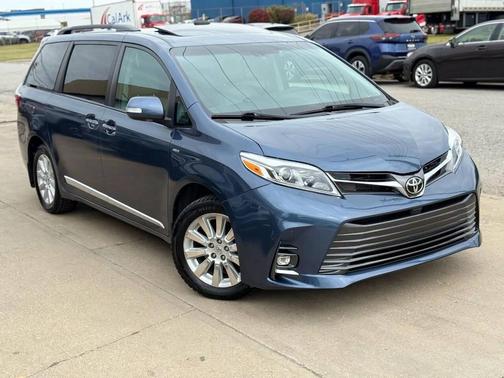 2016 Toyota Sienna Limited