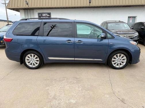 2016 Toyota Sienna Limited