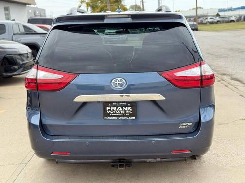 2016 Toyota Sienna Limited