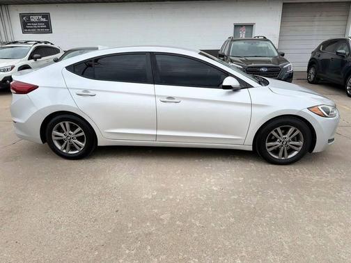 Symphony Air Silver 2017 Hyundai ELANTRA SE