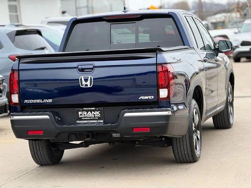 Obsidian Blue Pearl 2020 Honda Ridgeline RTL